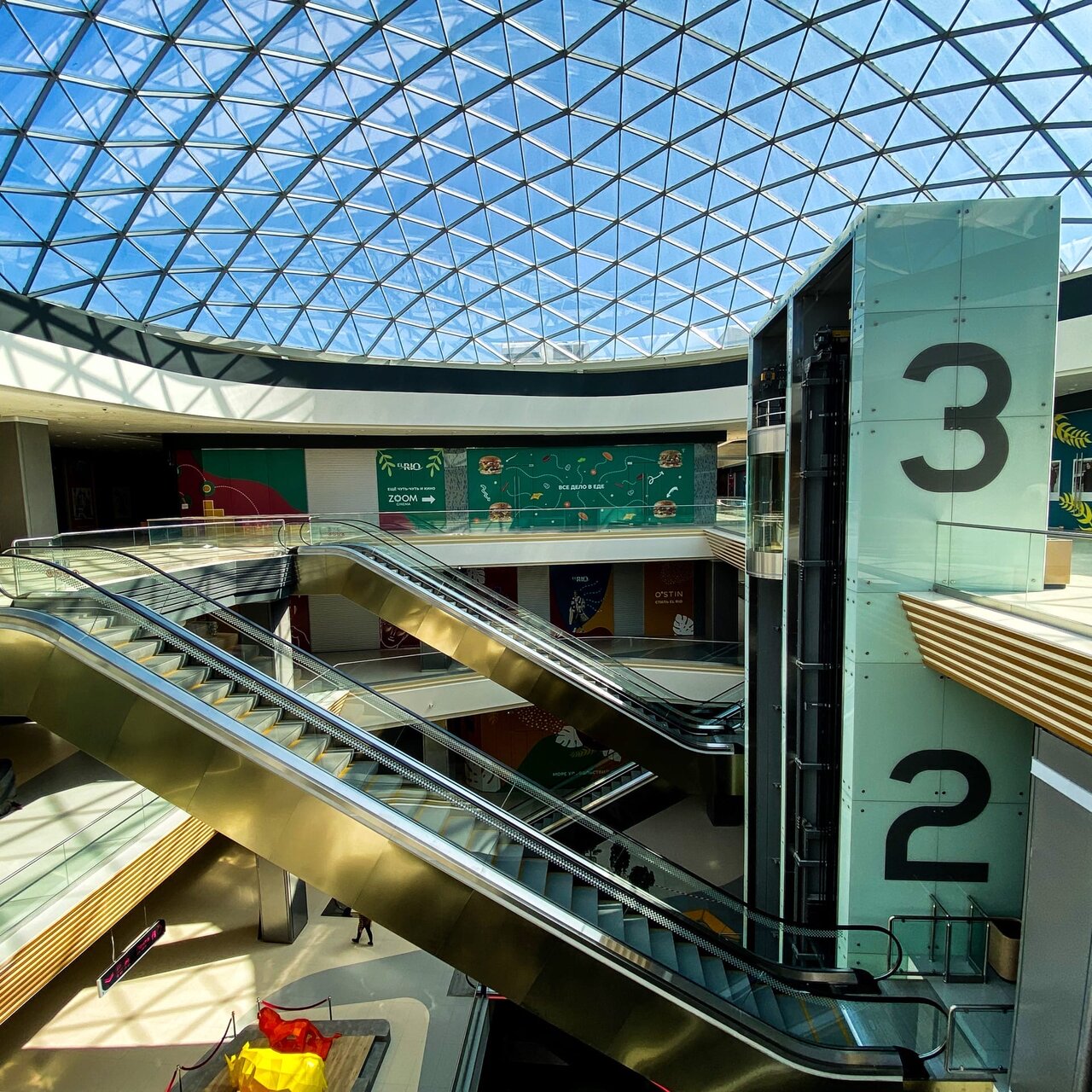 «13 популярных торговых центров Самары» фото материала