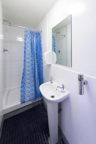 Фото Astor Hyde Park Hostel - Adults Only