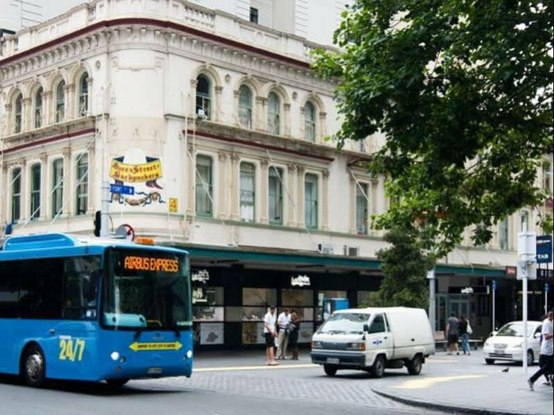 Гостиница Queen Street Backpackers в Окленде