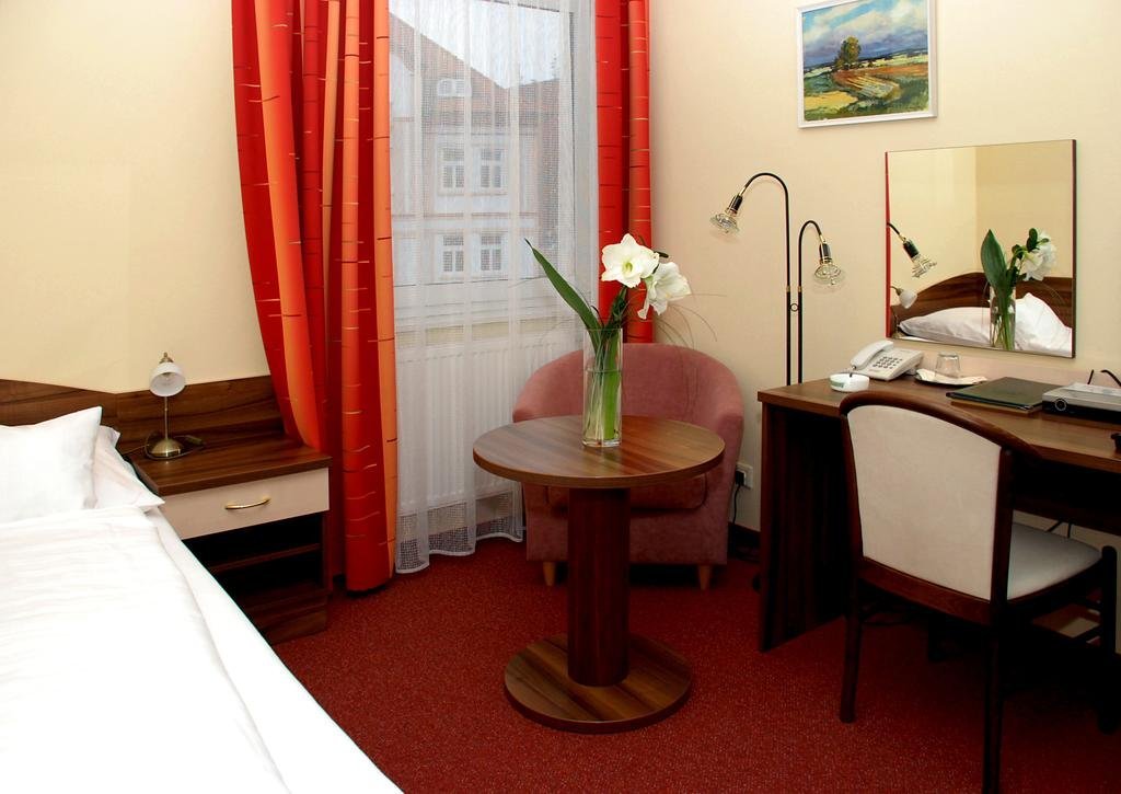 Фото отеля 2