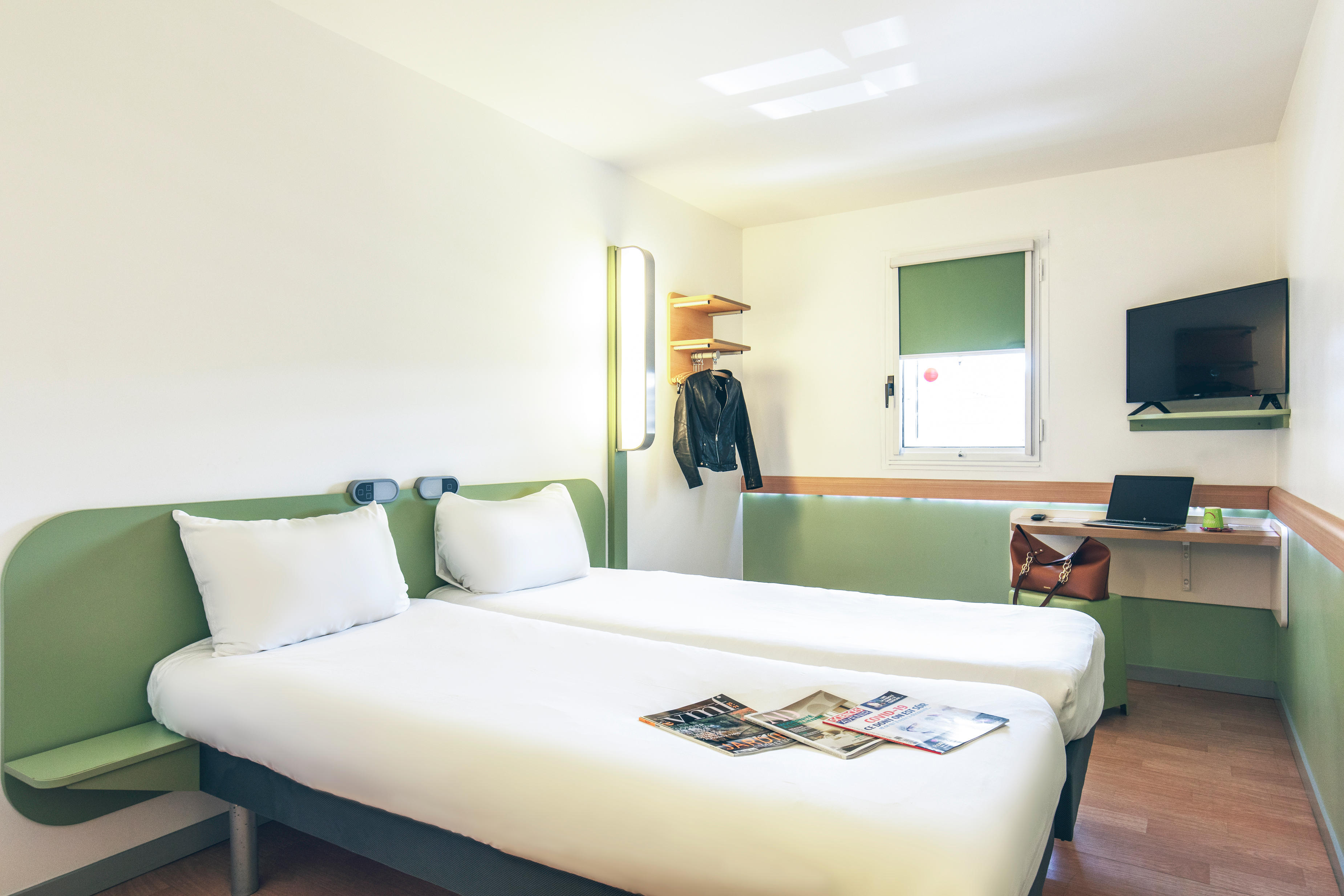 Фото отеля 2