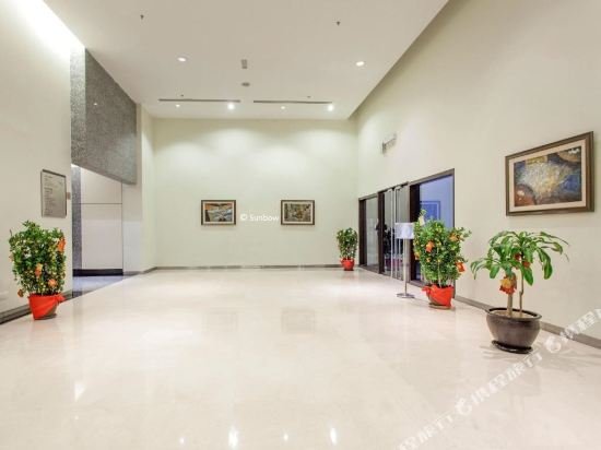 Фото Sunbow Suites