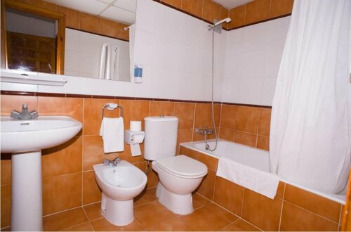 Внешний вид отеля Sunside Central Park Apartamentos - Only Adults в Сан-Антонио-де-Портмани, фото 3