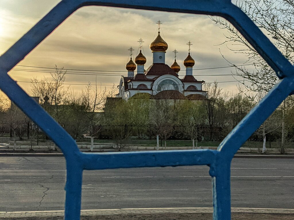 Православ ғибадатханасы Áýlıe Nıkolaı hramy, Сәтбаев, фото