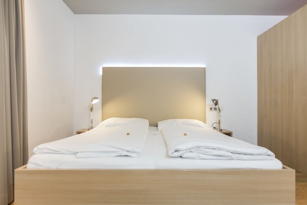 Фото Room 4 & 5 Apartments