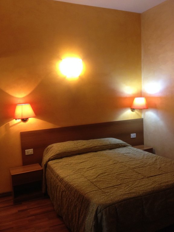 Фото Residence Re di Roma Rooms