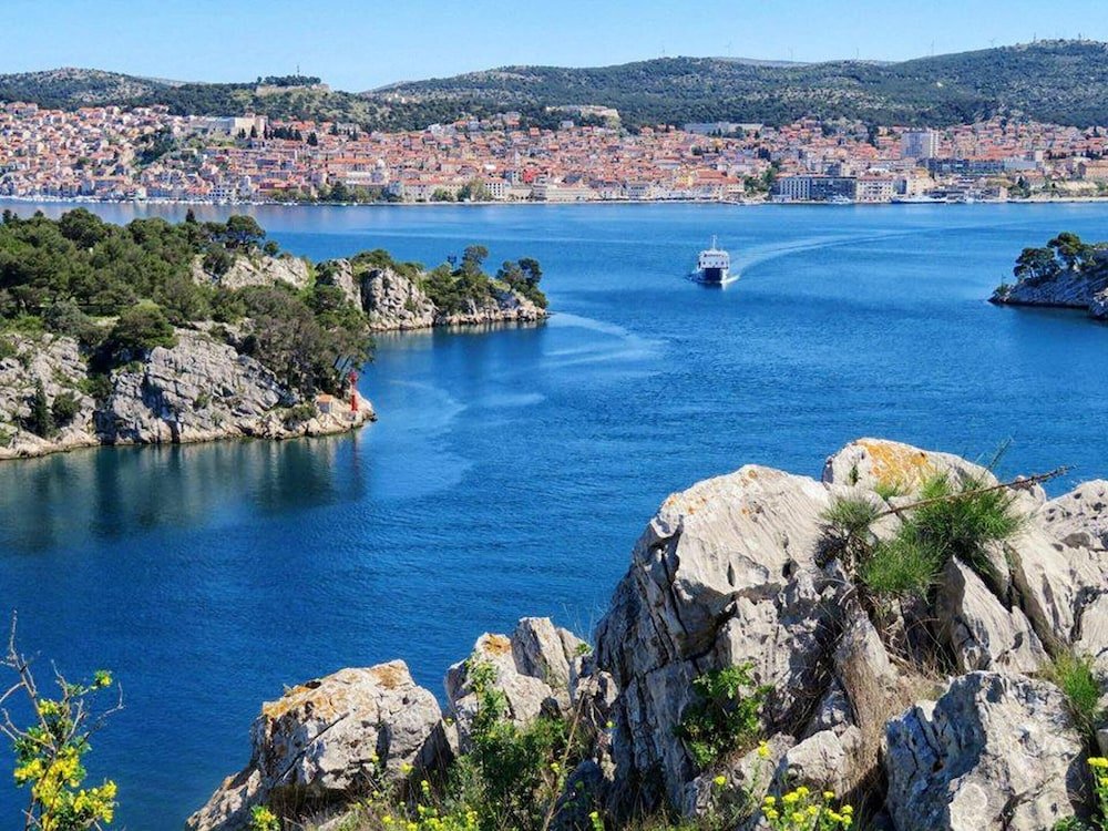 Фото Apartmani Dragović Brodarica