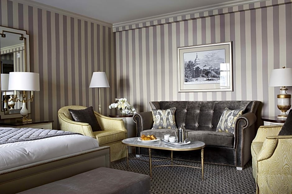 Фото The Madison Hotel