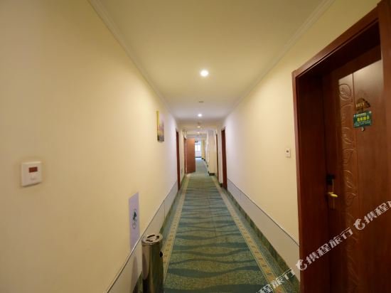 Фото GreenTree lnn huaibei Renmin Road