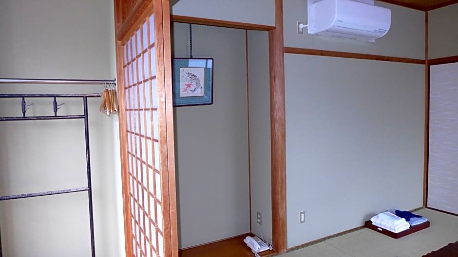 Фото Fujiwara Ryokan Hotel