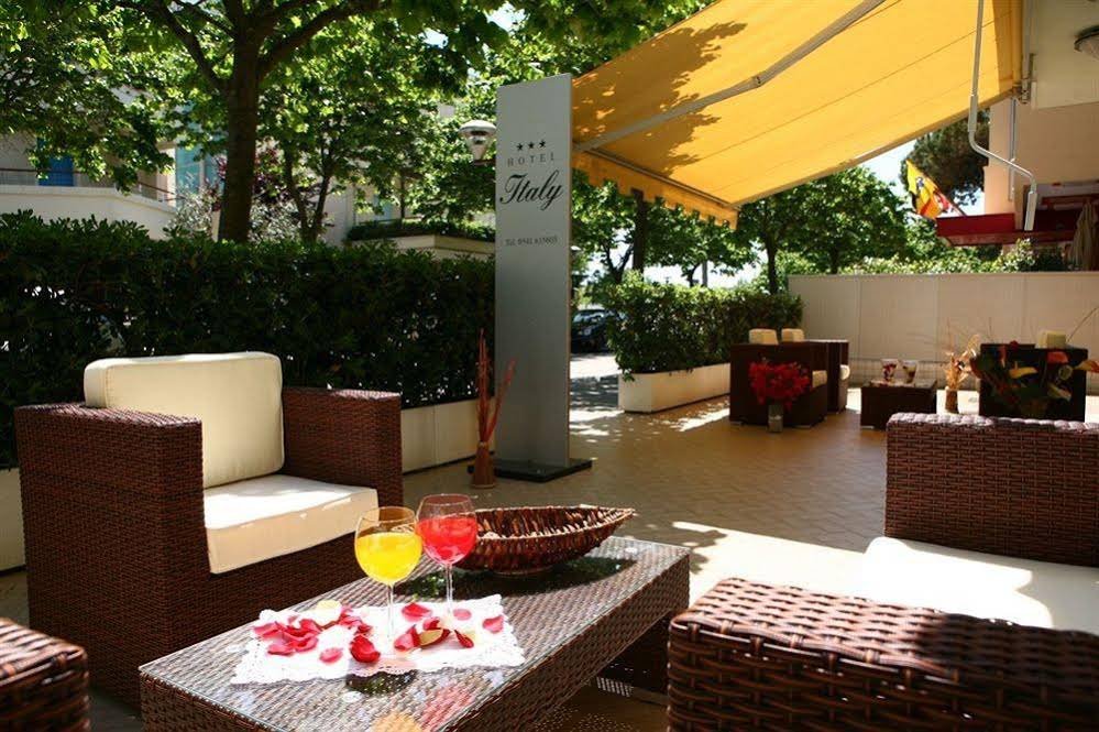 Фото Hotel Italy