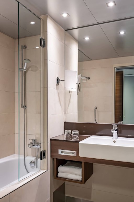 Фото Courtyard by Marriott Linz