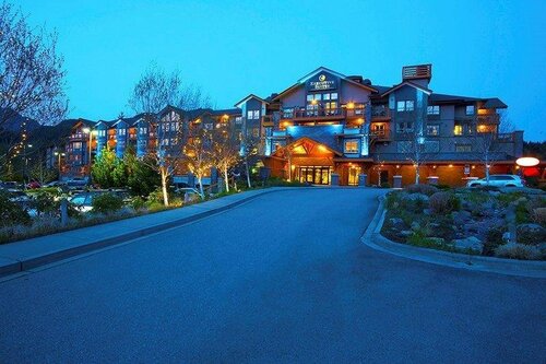 Внешний вид отеля Executive Suites Hotel & Resort, Squamish в Скуамише, фото 5