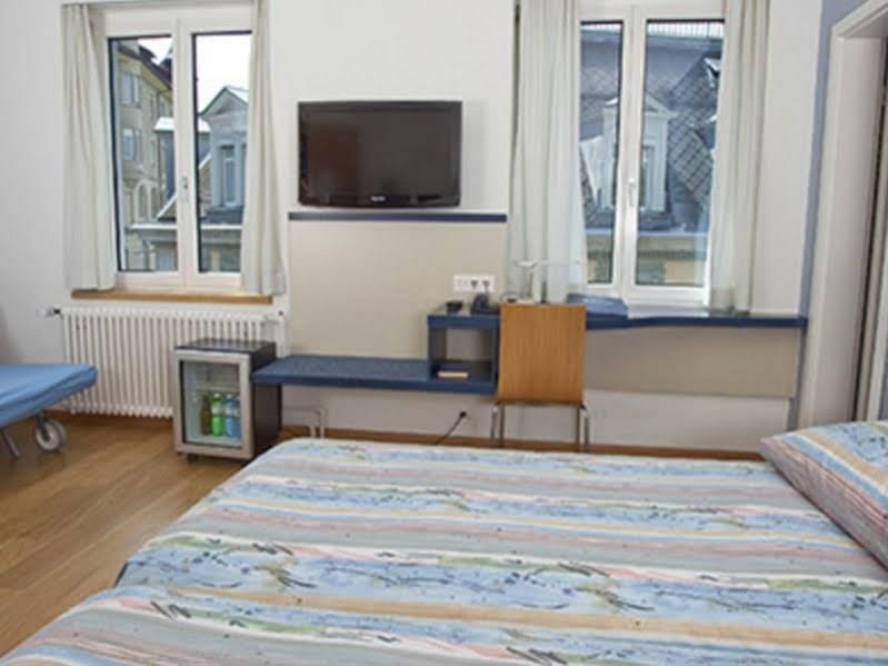 Фото Bristol Hotel