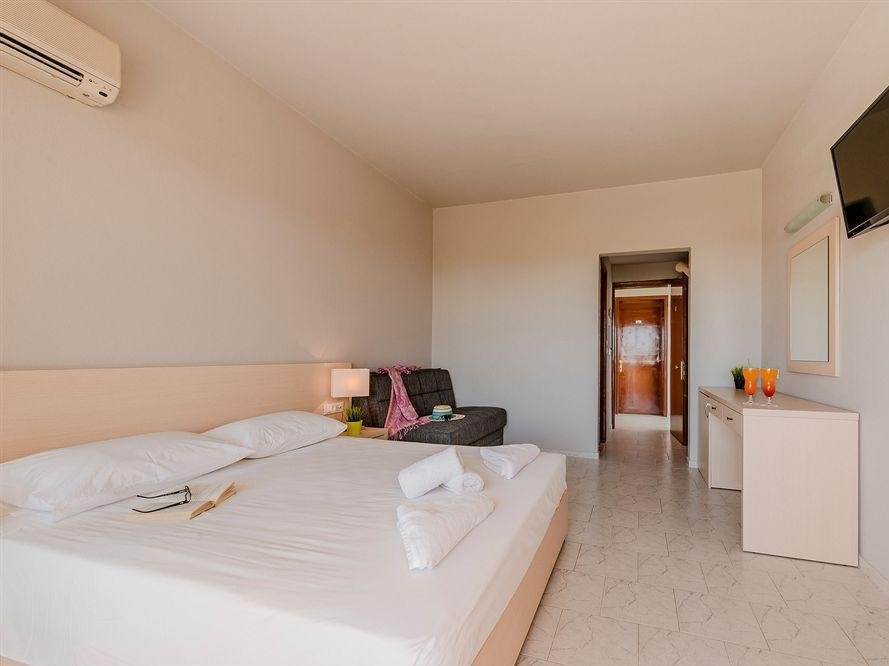 Фото Belmare Hotel