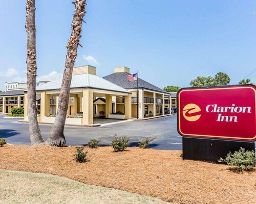 Гостиница Quality Inn Mt. Pleasant - Charleston в Маунт Плезант