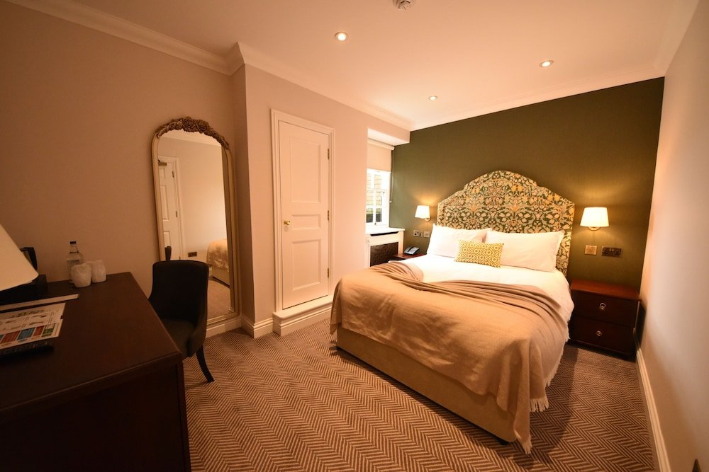 Фото The Elvetham