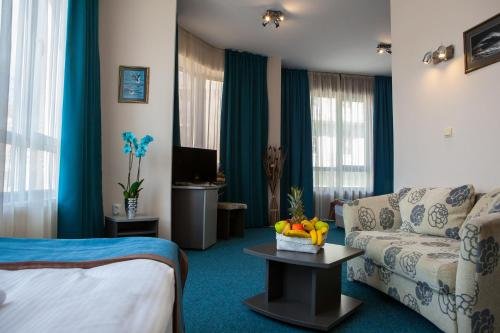 Фото Hotel Plaza Opera