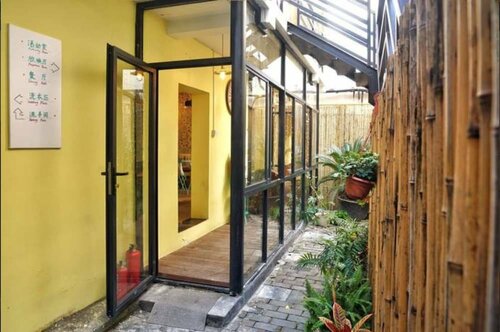 Гостиница Hangzhou High Tea Hostel в Ханчжоу