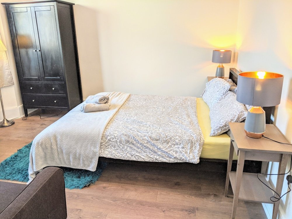 Фото TopHome Stoke Newington