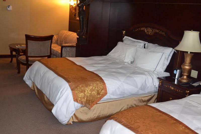 Фото Radisson Toronto Airport West