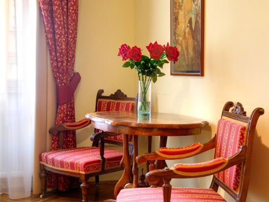 Фото Hotel Mucha