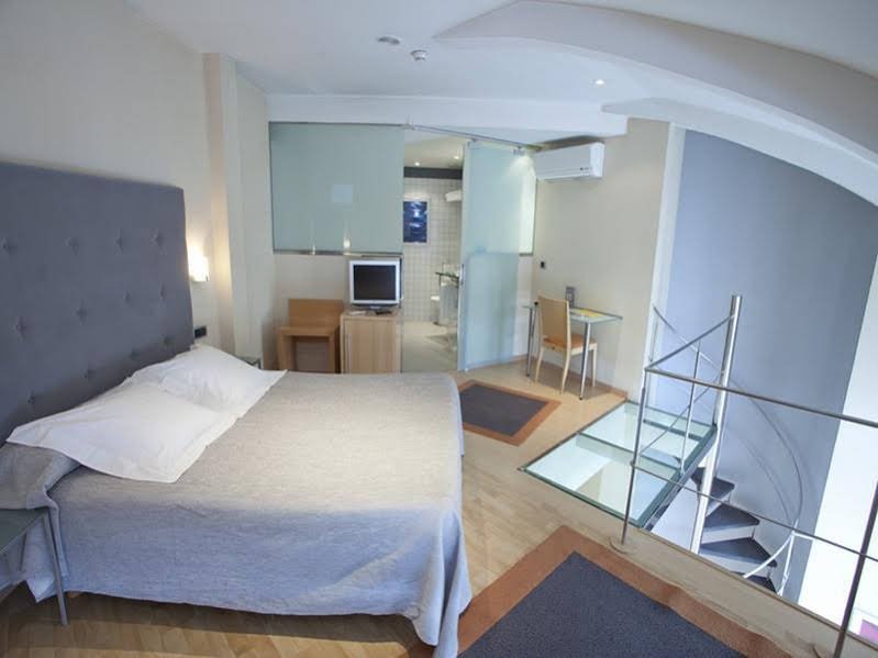 Фото Hotel Plaza