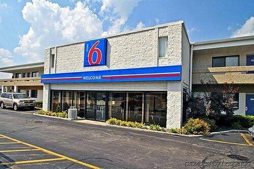 Гостиница Motel 6 Villa Park, Il - Chicago West в Элмхерсте