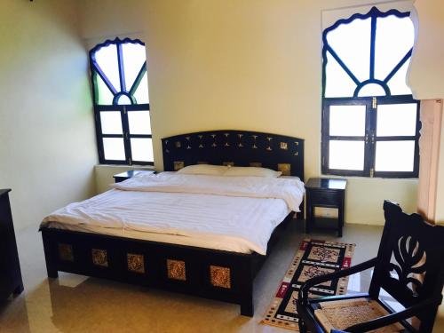 Фото Hotel Shahi Palace