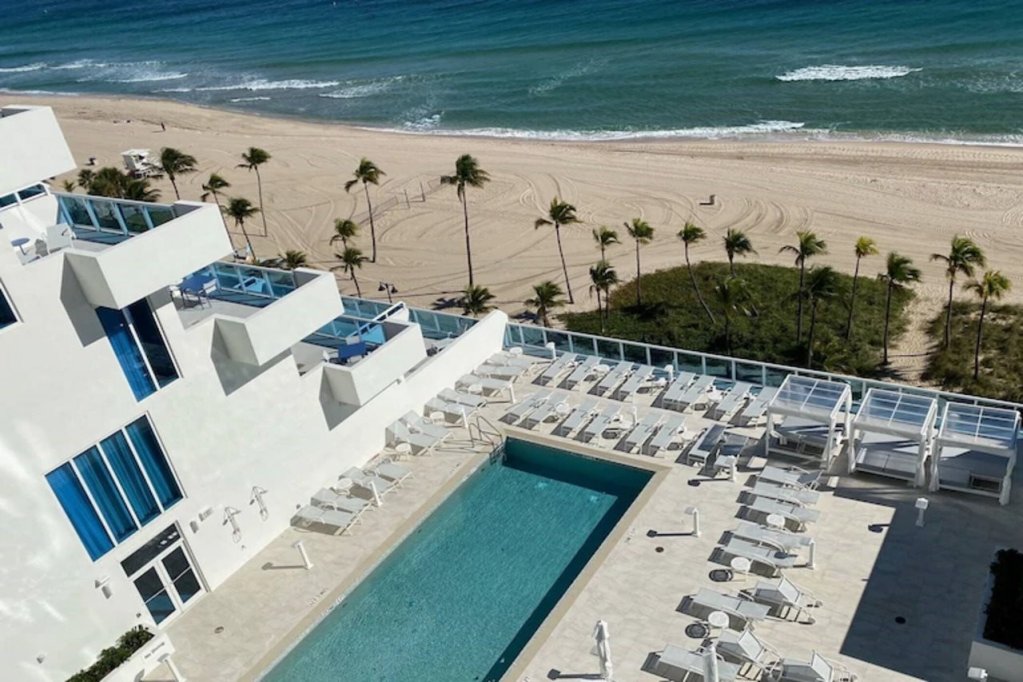 Фото Hotel Maren Fort Lauderdale Beach, Curio Collection by Hilton