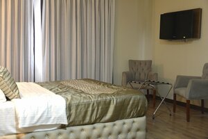 Red Green Hotel (Izmir, Karsiyaka, Bahriye Ucok Neighborhood, 1766th Street, 7), hotel