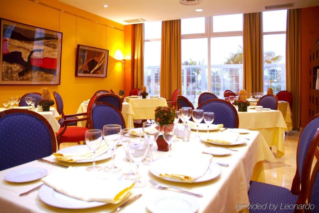 Фото Hotel Majadahonda