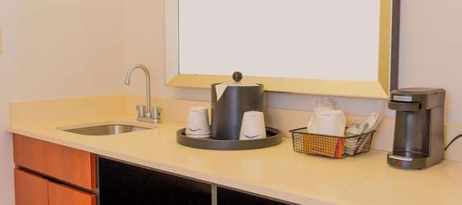 Фото Hampton Inn & Suites Riverside/Corona East