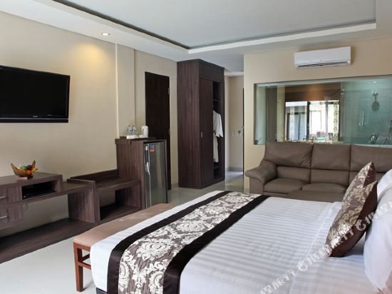 Фото D'Penjor Seminyak Hotel