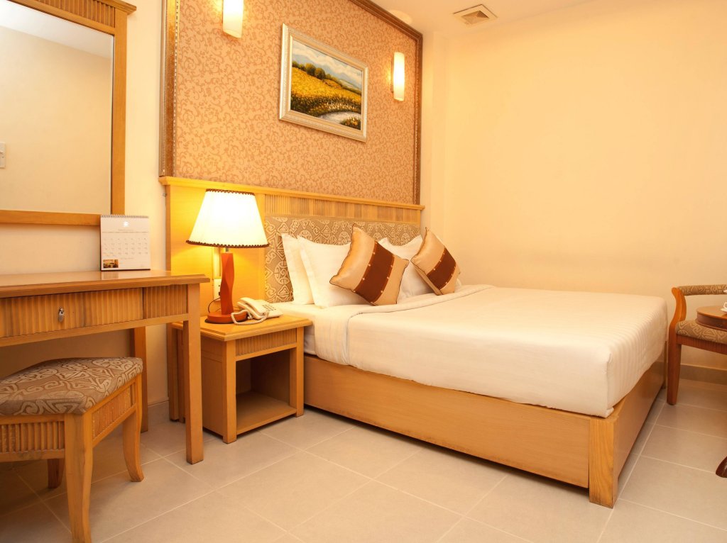 Фото Silverland Min Hotel