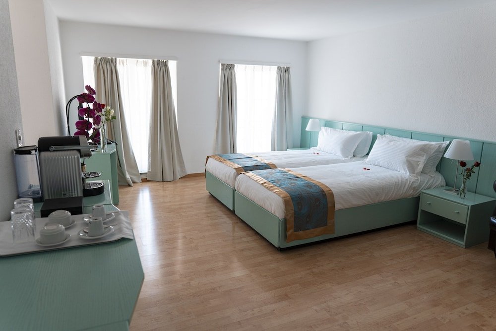 Фото La Couronne