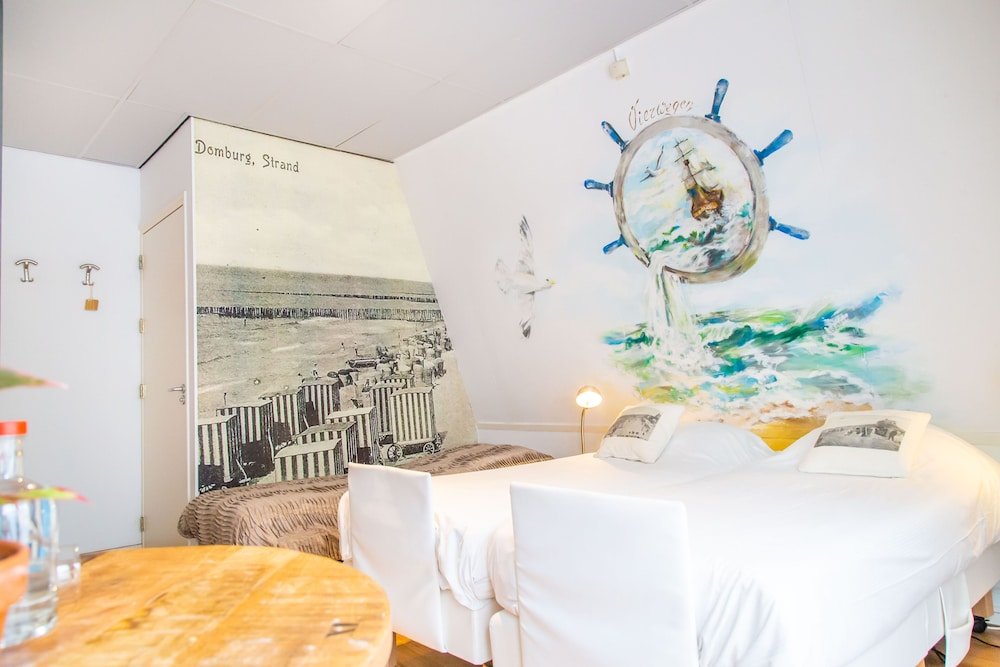 Фото Hotel Pannenkoekhuis Vierwegen