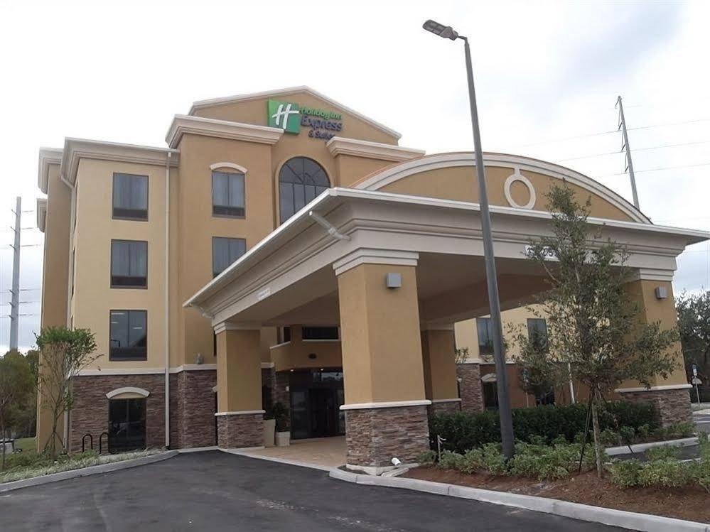 Фото Holiday Inn Express & Suites Orlando East - Ucf Area, an Ihg Hotel