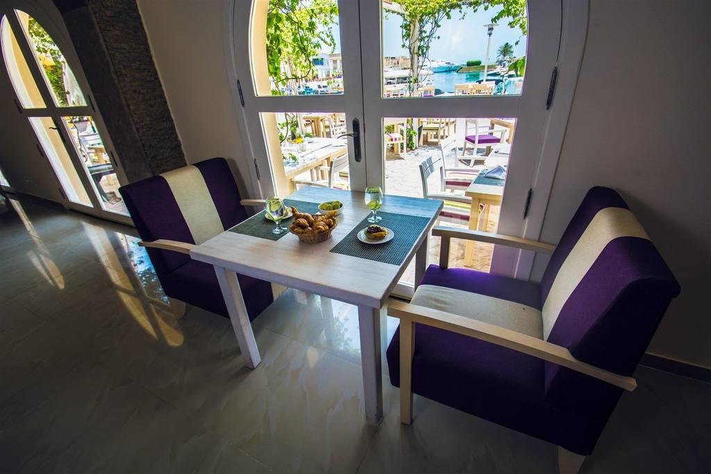 Фото Captain's Inn