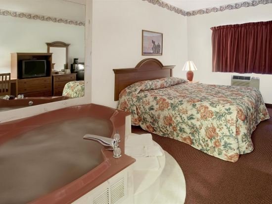 Фото Americas Best Value Inn Livonia Detroit