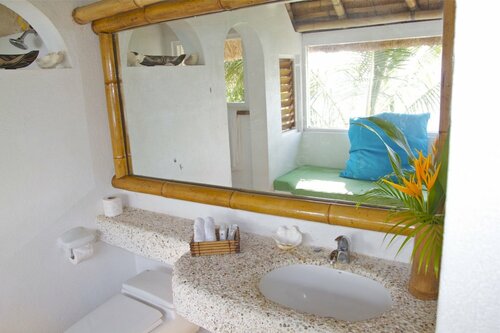 Внешний вид отеля Marina del Sol Resort & Yacht Club в Бусуанге, фото 4