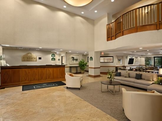 Фото Comfort Inn & Suites Arlington Heights - Schaumburg