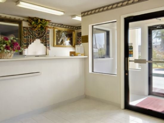 Фото Super 8 by Wyndham Ashburn