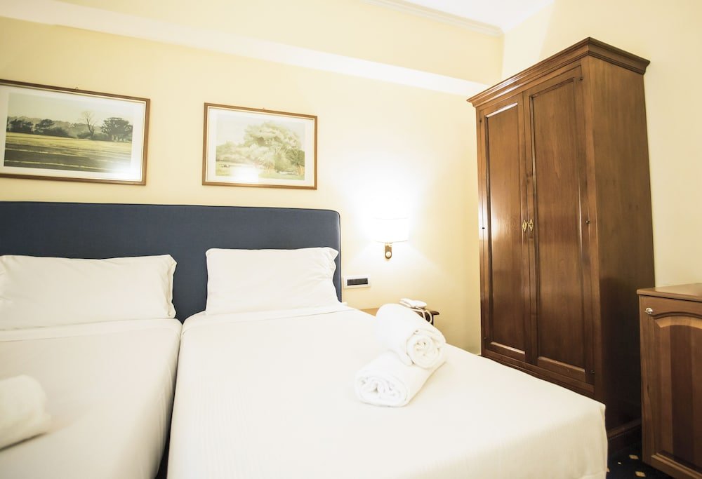 Фото Hotel Napoleon