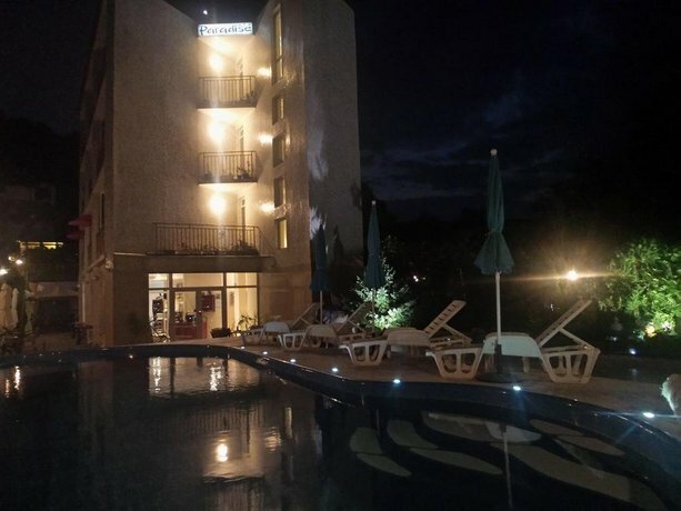 Hotel paradise