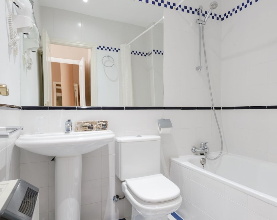 Фото Aspasios Gran Vía Apartments