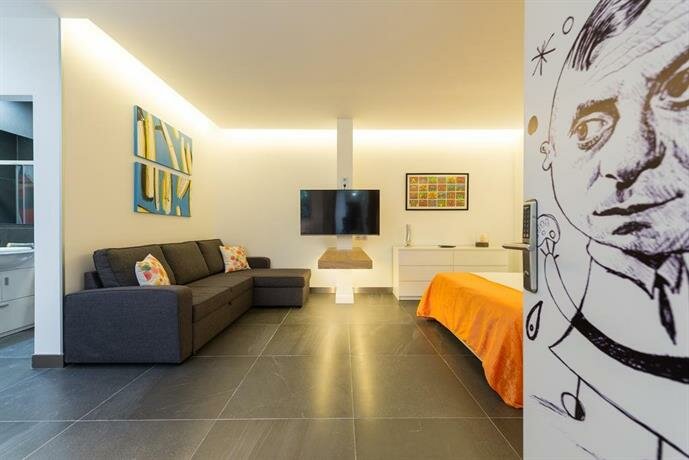 Suites Garden 9 Loft Miró