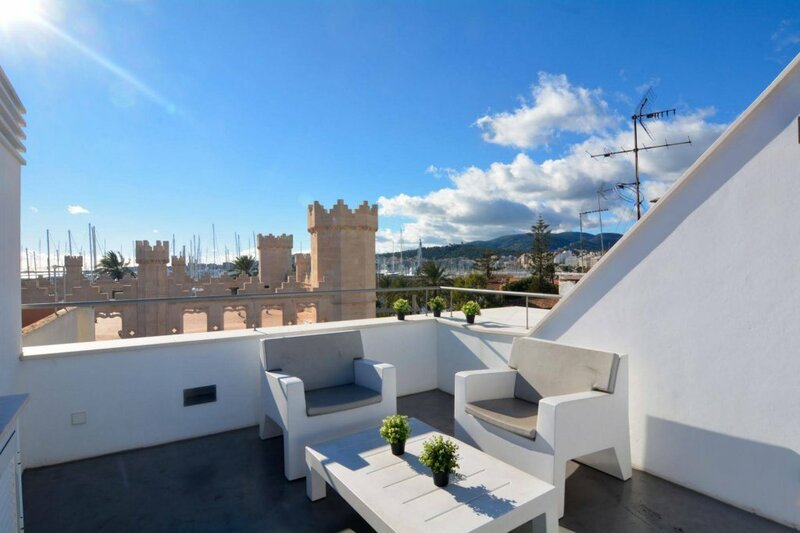 Гостиница Lonja Suites Apartments в Пальме
