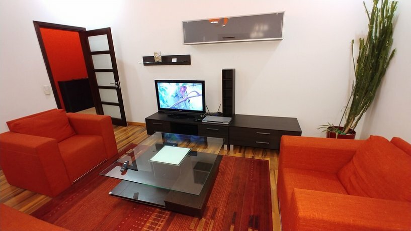 Short-term housing rental Two bedrooms Luxery 5 Darvina St Centre of Kiev, Kyiv, photo