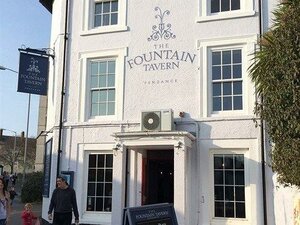 The Fountain Tavern